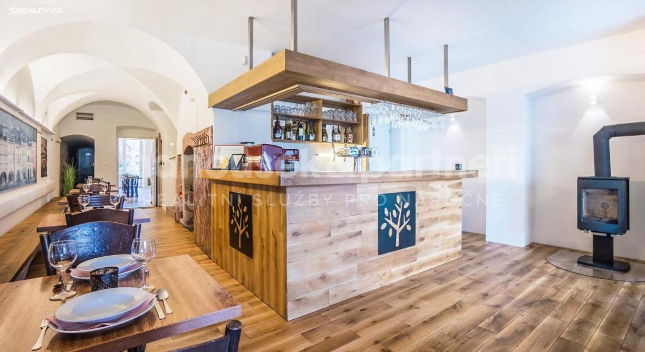 Penzion A Restaurace 14 Hostinné Kültér fotó