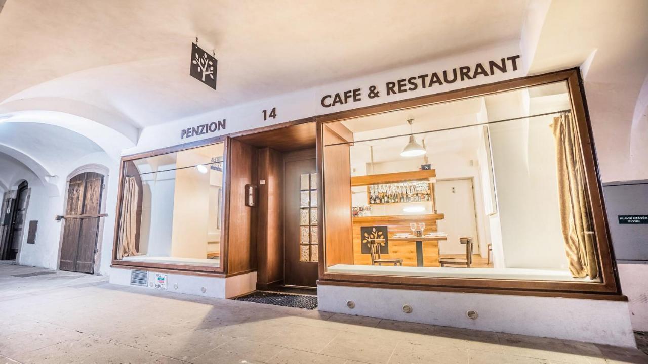 Penzion A Restaurace 14 Hostinné Kültér fotó