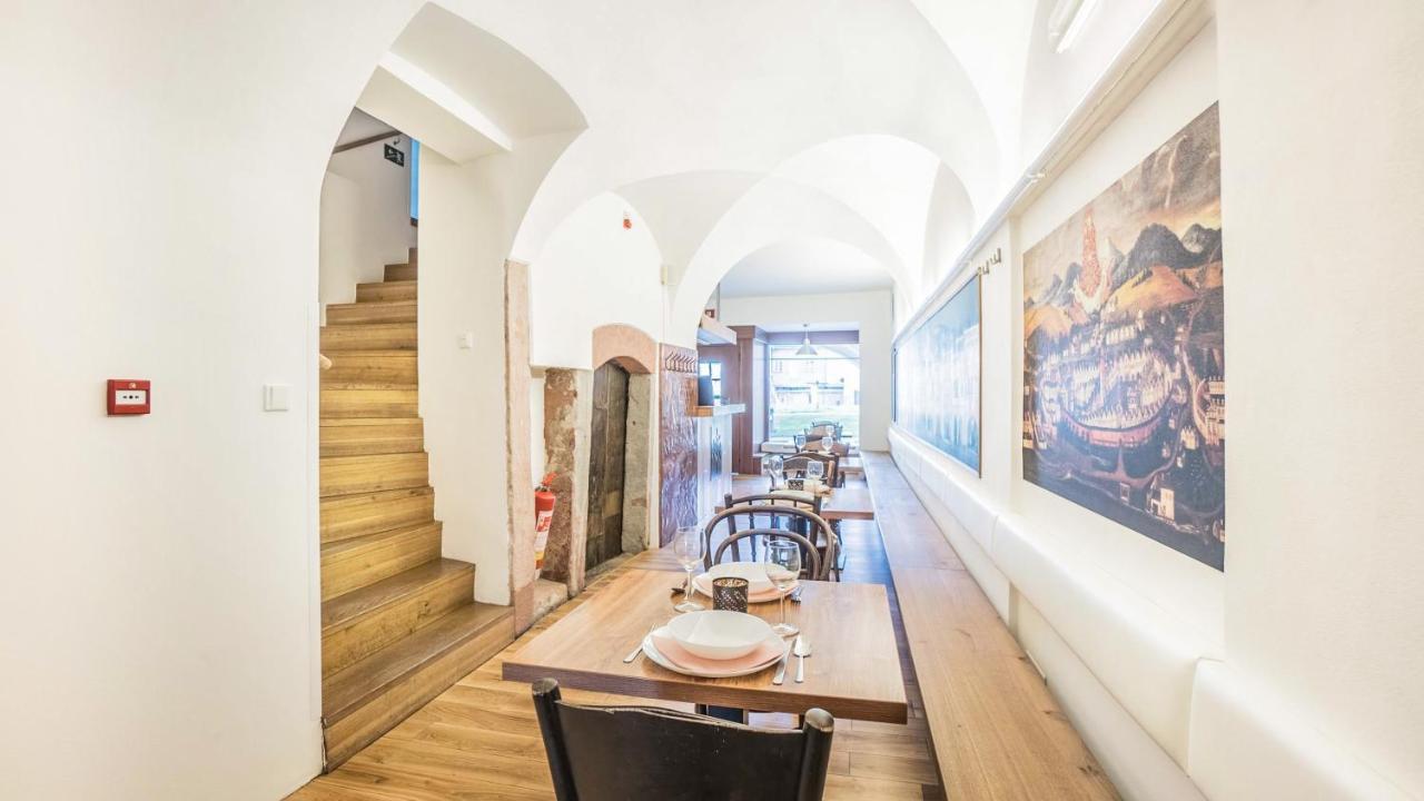 Penzion A Restaurace 14 Hostinné Kültér fotó